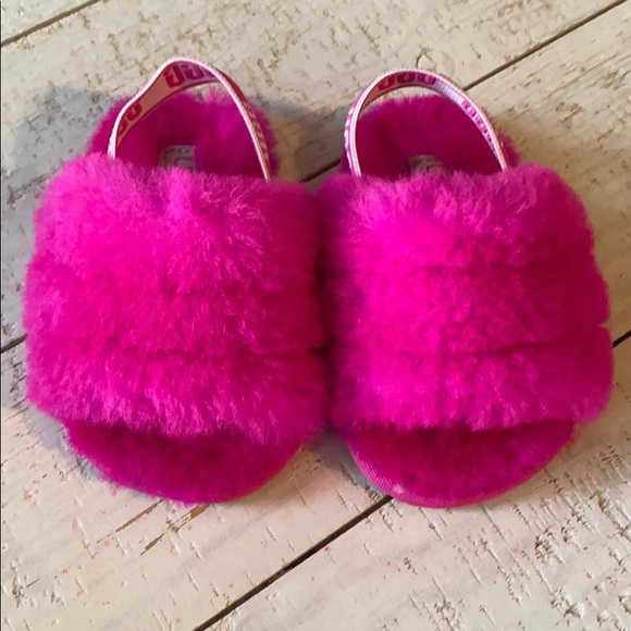 UGG slippers - Picture 1 of 4